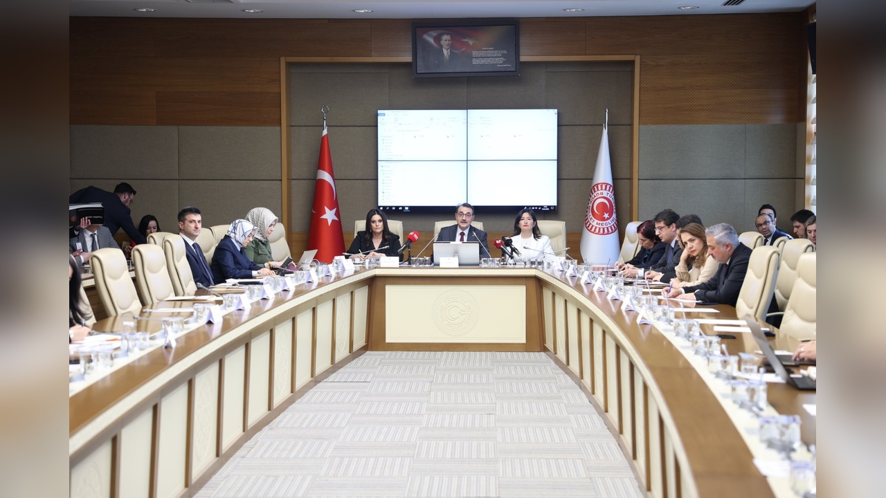 Barış Yenidünya: 2027'de Şirketlerin Yarısı Yapay Zeka Ajanlarını Benimseyecek