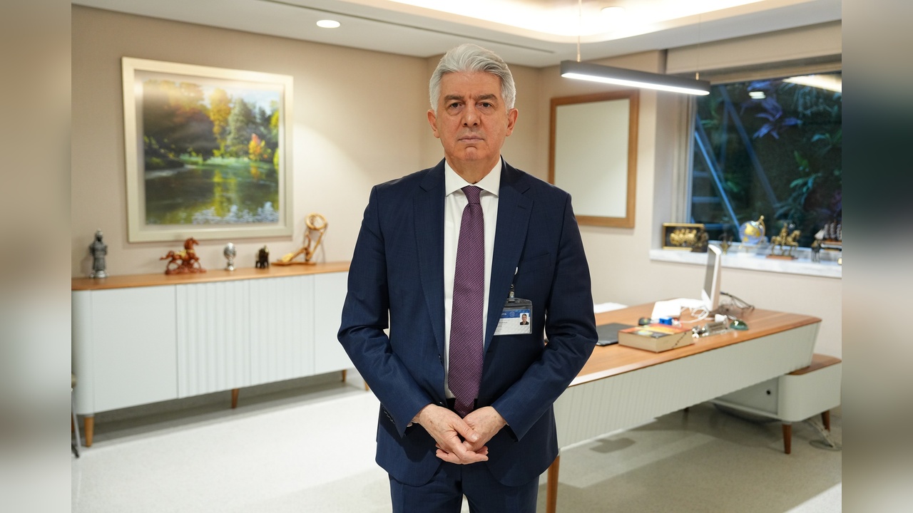 Sırrı Süreyya Önder’in Ameliyatı Devam Ediyor: İlk 24 Saat Kritik