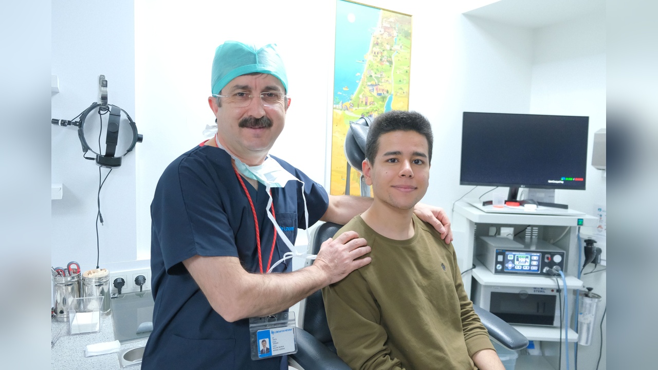 Üniversite Öğrencisi Özkan’ın Biyonik Kulağı Yeni Teknoloji ile Yenilendi