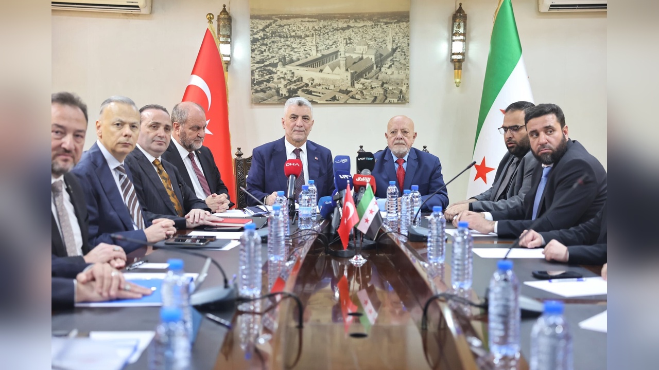 Bakan Bolat, Suriye Ekonomi ve Sanayi Bakanı eş-Şa’ar ile bir araya geldi