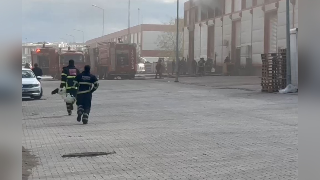 Diyarbakır Sanayi Sitesinde Çıkan Yangın Korkuttu