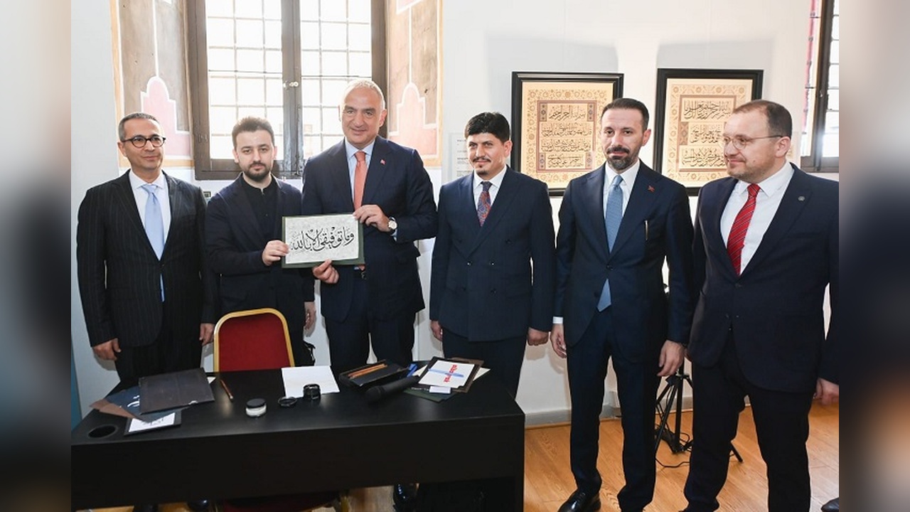 Albayrak Grubu, Hat Sanatını Roma’da Sanatseverlerle Paylaştı