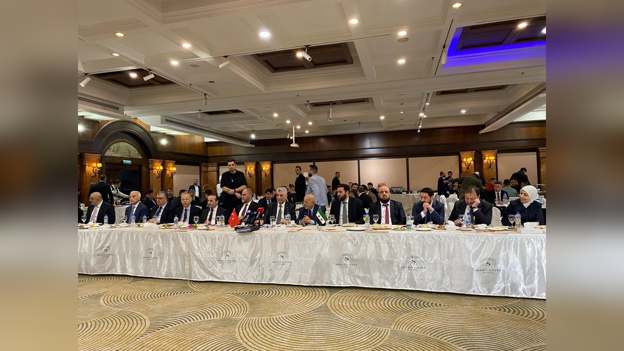 Bakan Bolat, İstanbul'da STK'lar ve Suriyeli İş İnsanlarıyla Görüştü