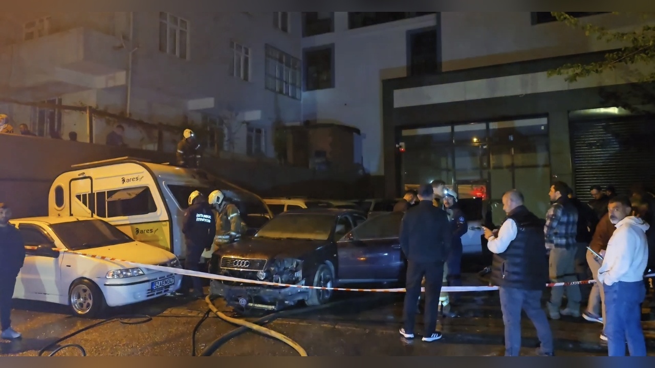 Tuzla'da Park Halindeki Cipte Çıkan Yangın 5 Araca Zarar Verdi