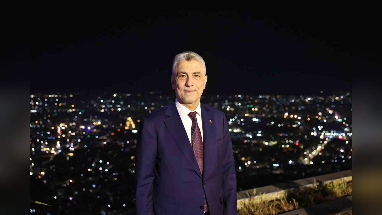 Bakan Bolat Şam’da Kasiyun Dağı'nı Ziyaret Etti