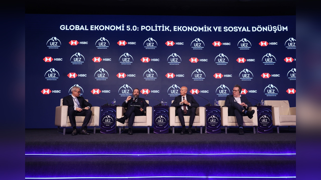 Küresel Ekonomide Belirsizlikler Global Ekonomi 5.0 Panelinde Tartışıldı