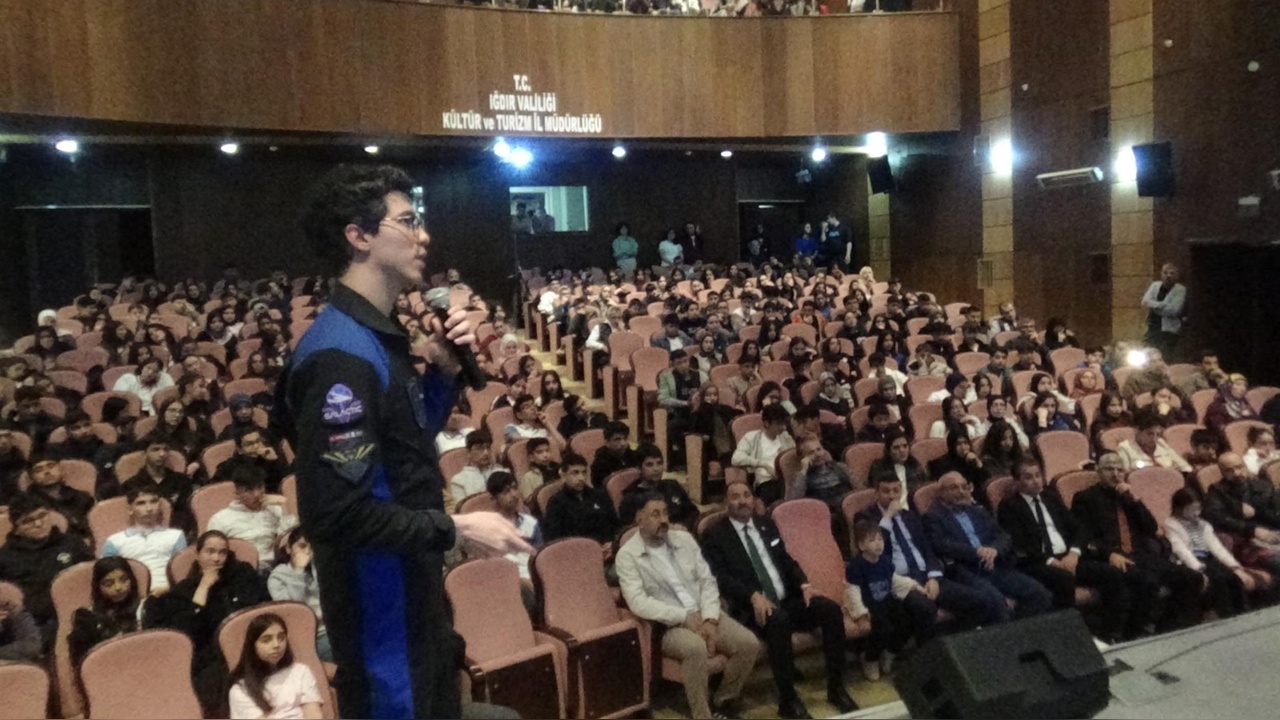 Astronot Atasever'den Uzay Macerası İçin Davet