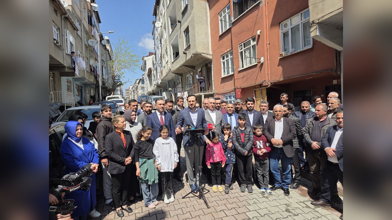 AK Parti İstanbul İl Başkanı, Üyeleri Evlerinde Ziyaret Etti