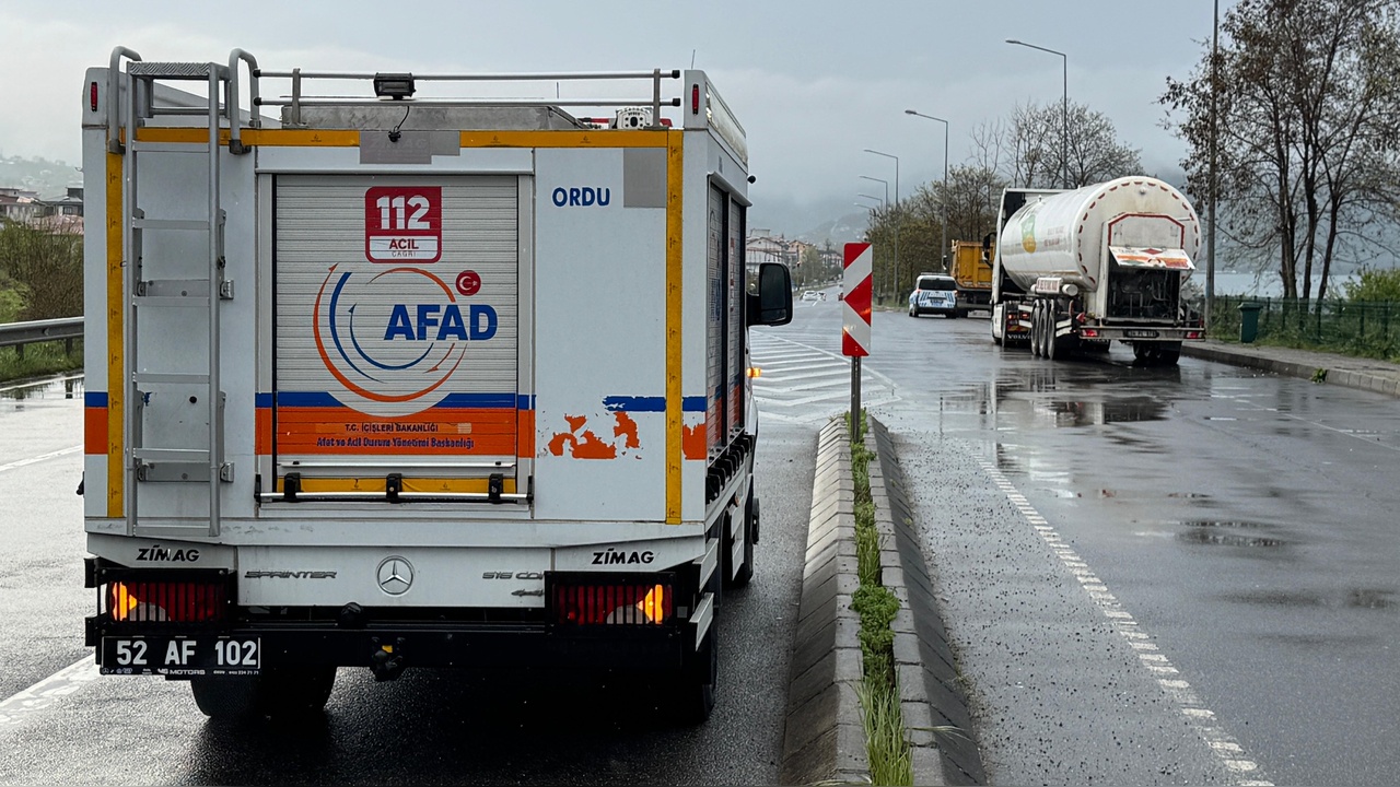 LNG Yüklü Tankerde Gaz Kaçağı Endişe Yarattı