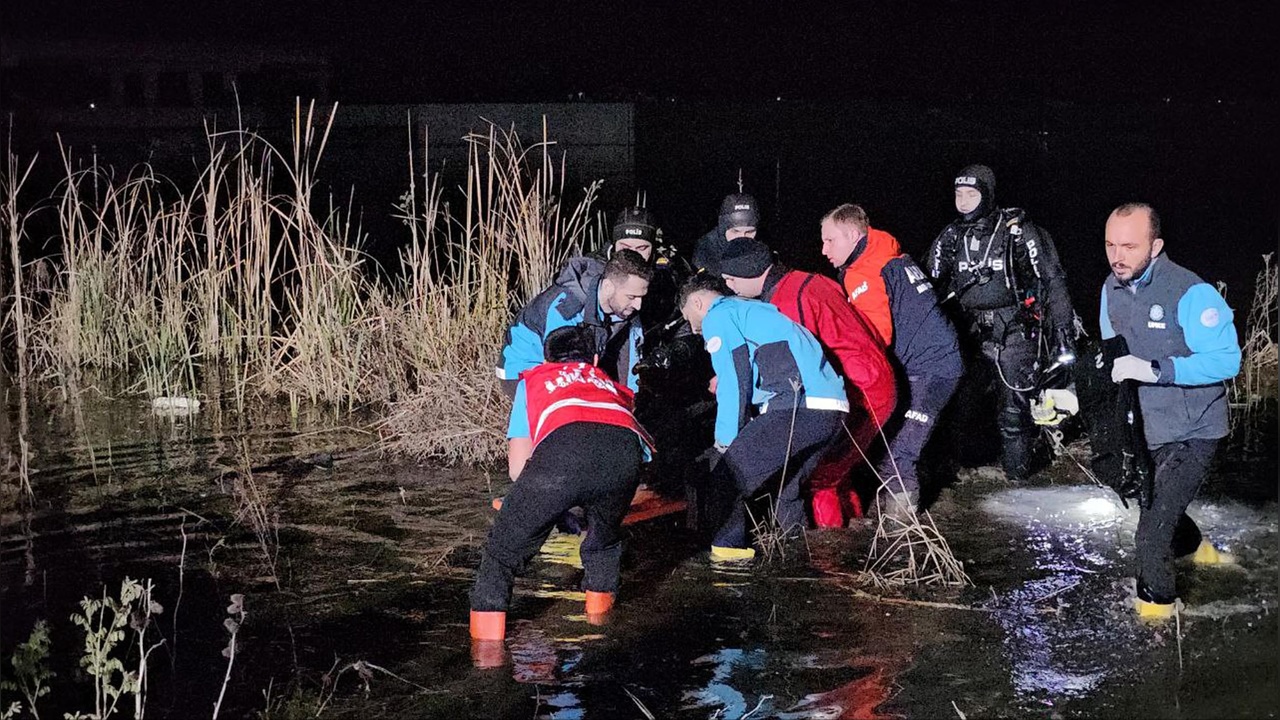 Ege İshak Meriç Nehri'nde Serinlerken Kayboldu