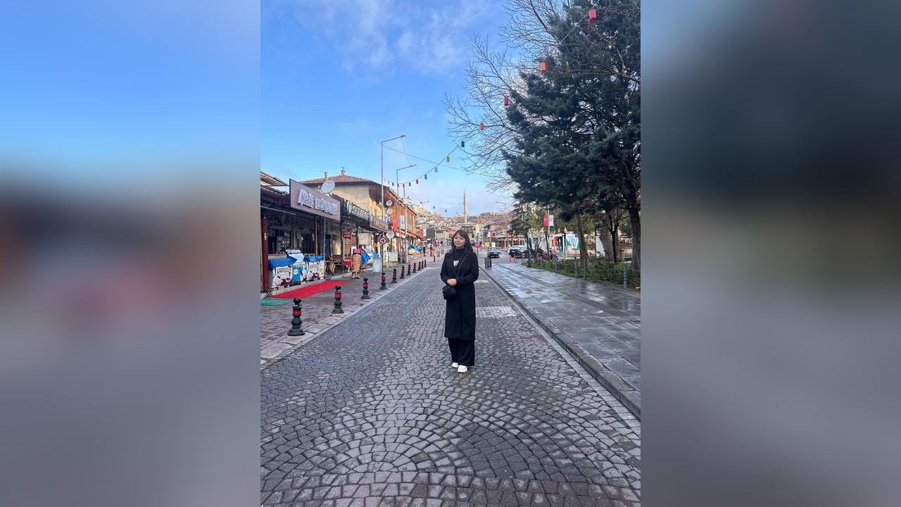 Kazakistanlı Kadın Hastalıkları Uzmanı Dr. Shaken Kayseri'de