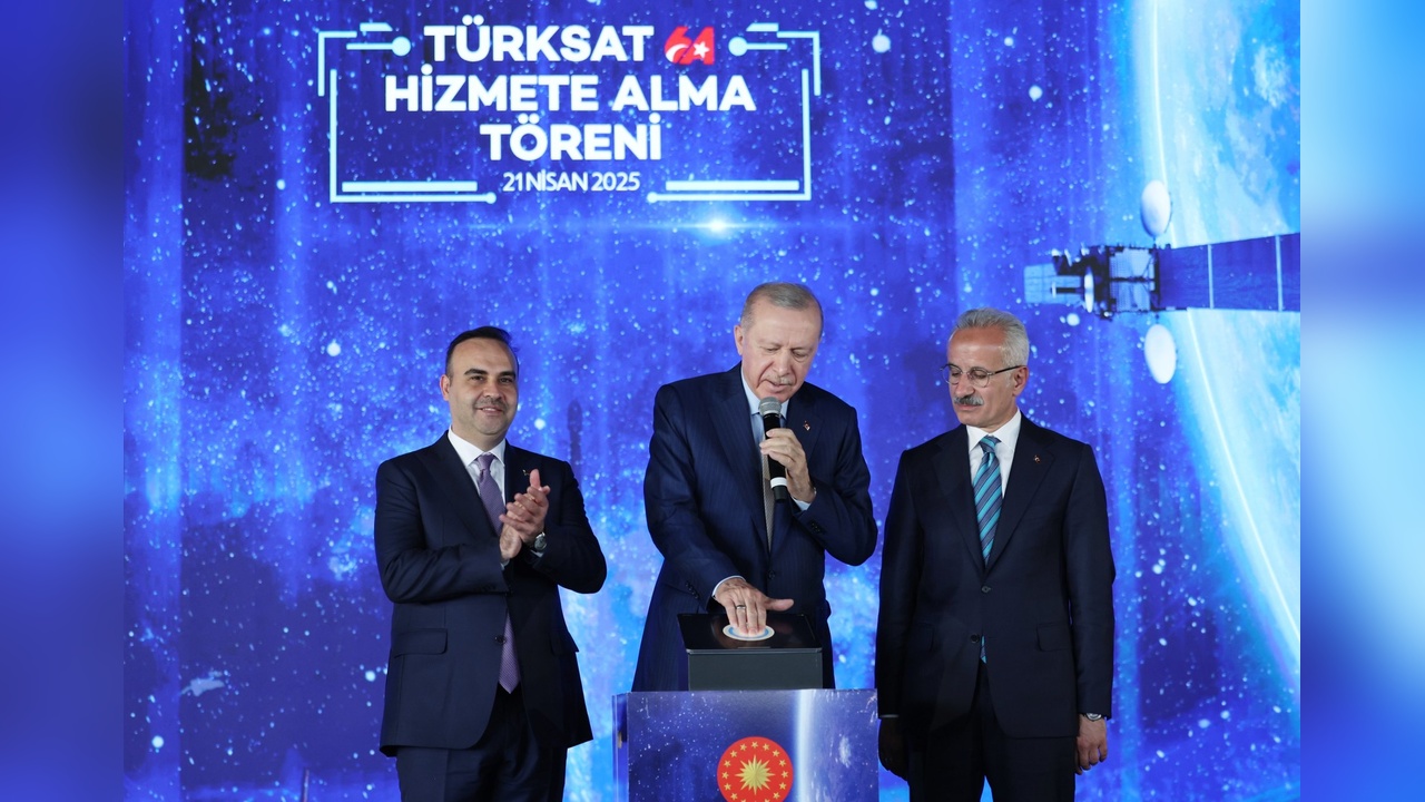 Cumhurbaşkanı Erdoğan'dan Gençlere Güven Mesajı: Başarı, Umutsuzluğu Yenen Zihniyetin Eseri