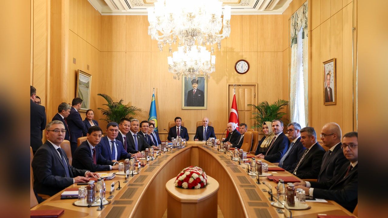 TBMM Başkanı Kurtulmuş, Kazakistan Meclis Başkanı Koşanov ile Görüşme Gerçekleştirdi