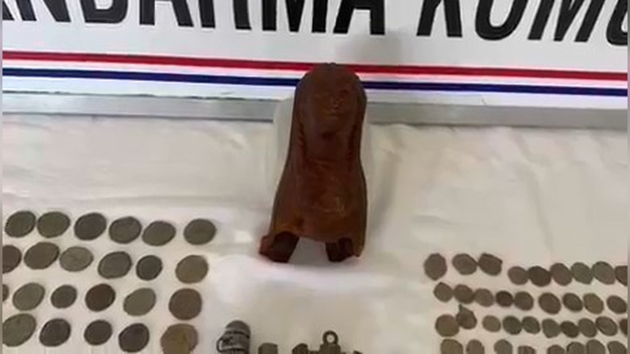 Bursa'da Şüpheli Araçtan Tarihi Eserler Çıkarıldı: 2 Gözaltı