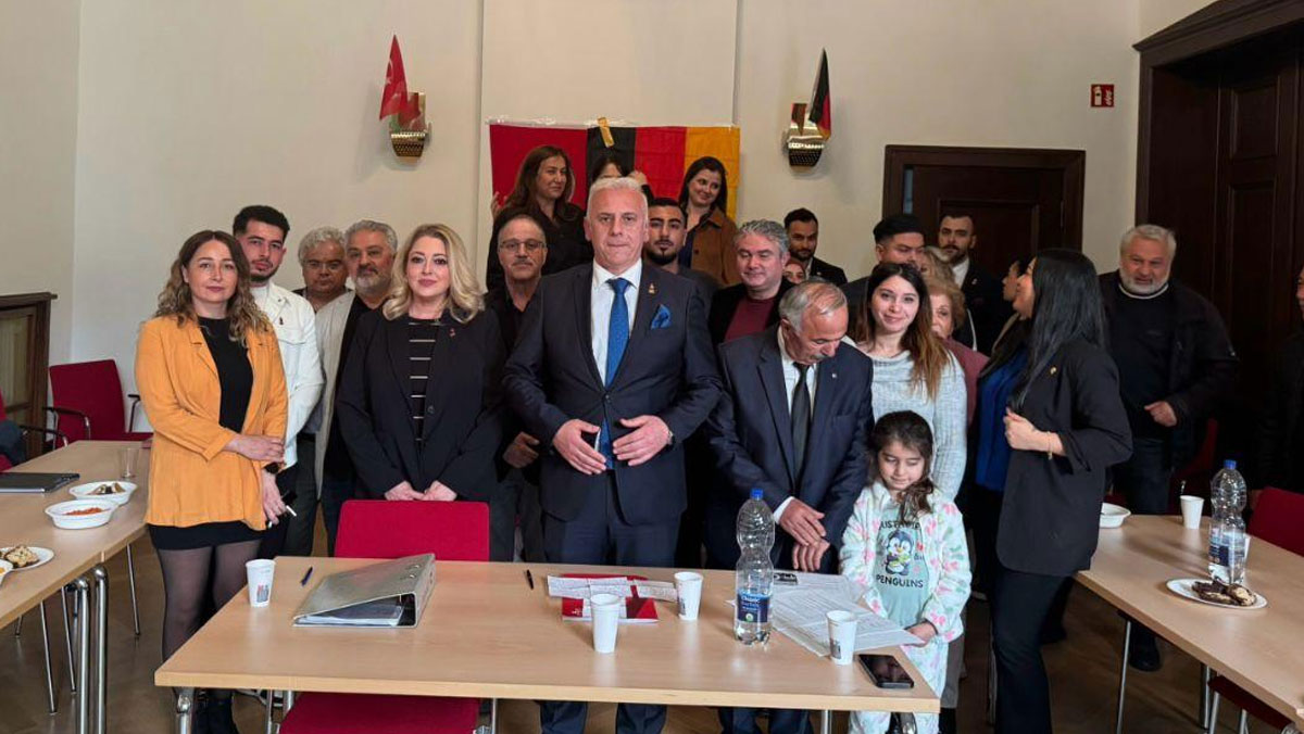 Zafer Partisi Köln-NRW Teşkilatı Kuruldu: Suna Acır Artelt Bölge Başkanı Oldu