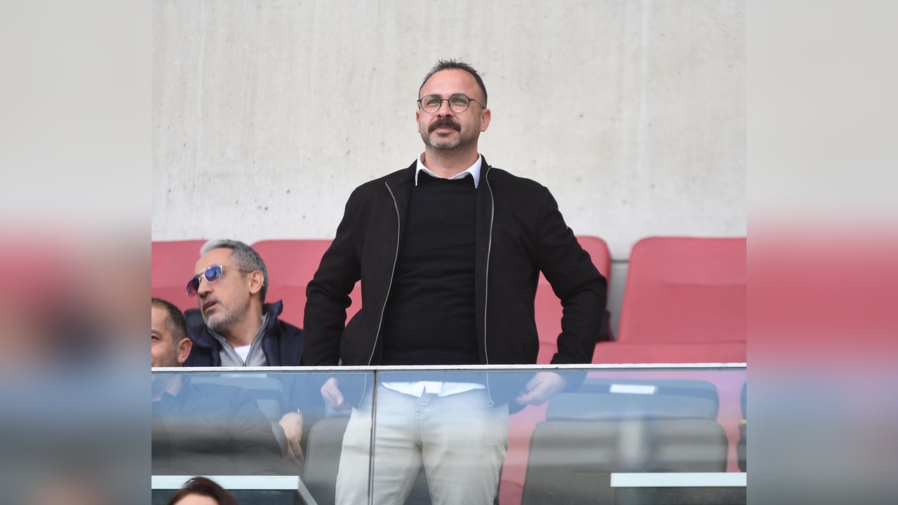 Altay'da Başkan Özkaral Görevinden Ayrılıyor