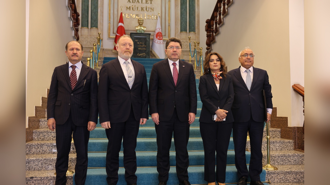 Adalet Bakanı Tunç, DEM Parti Heyetiyle Görüşme Gerçekleştirdi