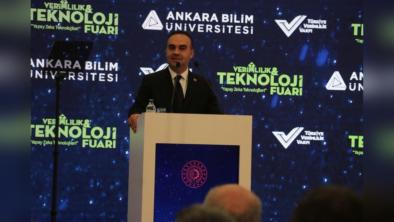 TBMM Başkanı Kurtulmuş'tan Medya Uyarısı: Tedirginliği Artıran Yayınlar Gözden Geçirilmeli