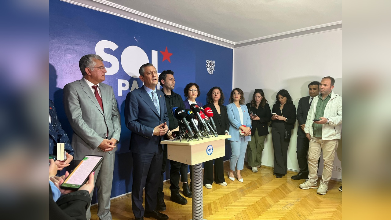 Özgür Özel: Büyükşehirler Deprem Toplantısına Davetli Değil, Partiler Davet Edildi