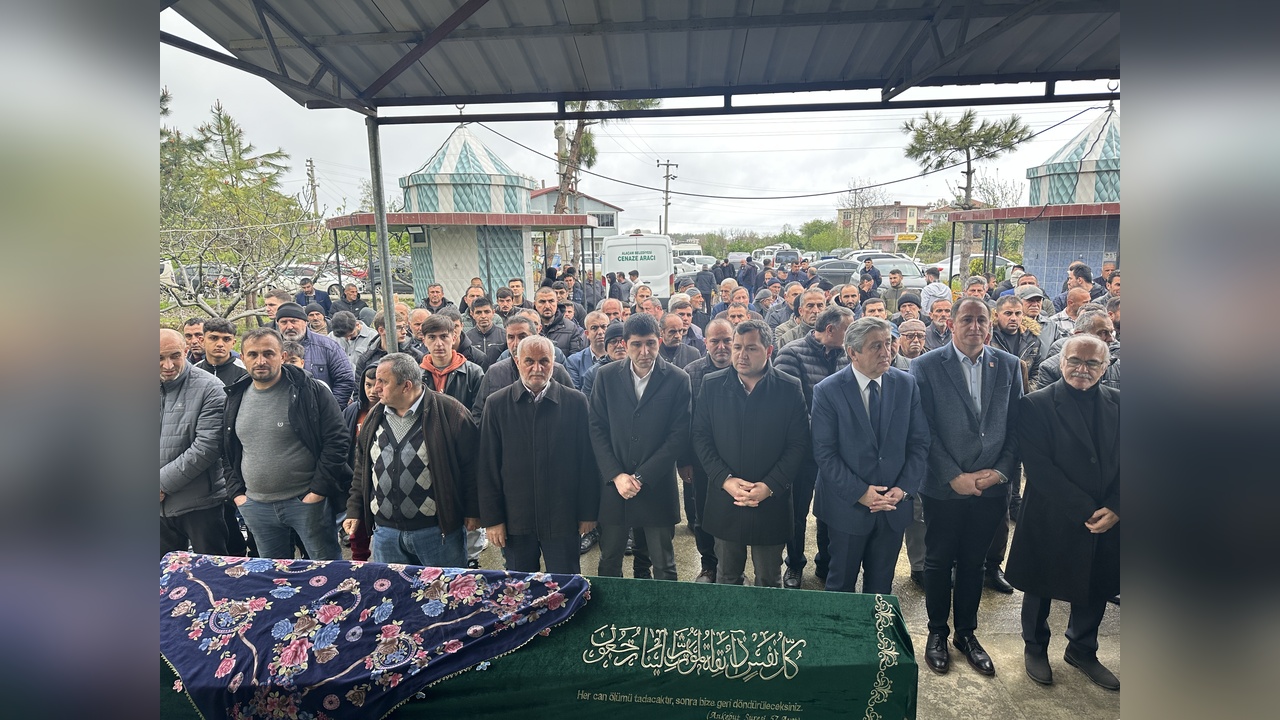 Boşanma Sürecindeki Eşinin Silahlı Saldırısında Hayatını Kaybeden Pınar Son Yolculuğuna Uğurlandı