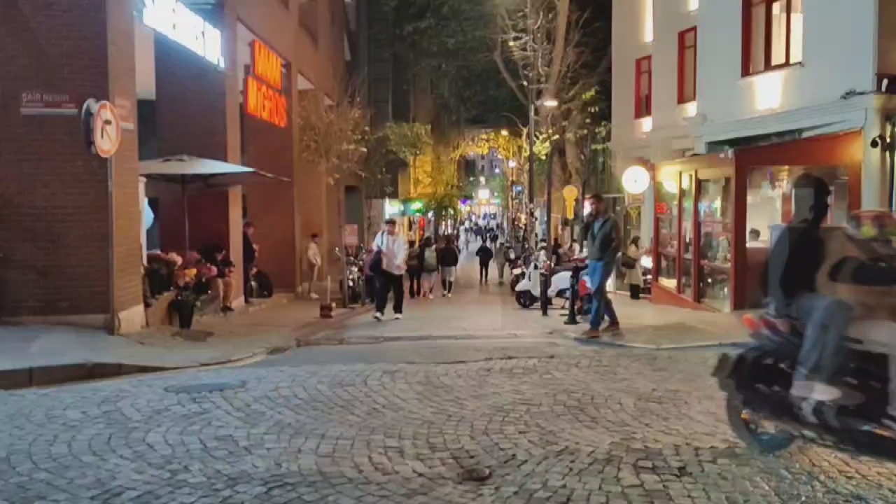 İstanbul'da 4,3 Büyüklüğünde Deprem Kaydedildi