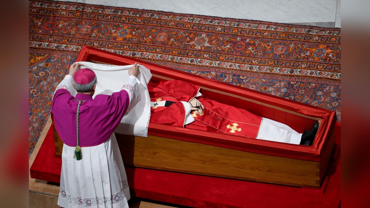 Papa Francis'in Cenaze Töreni İçin Hazırlıklar Tamamlandı
