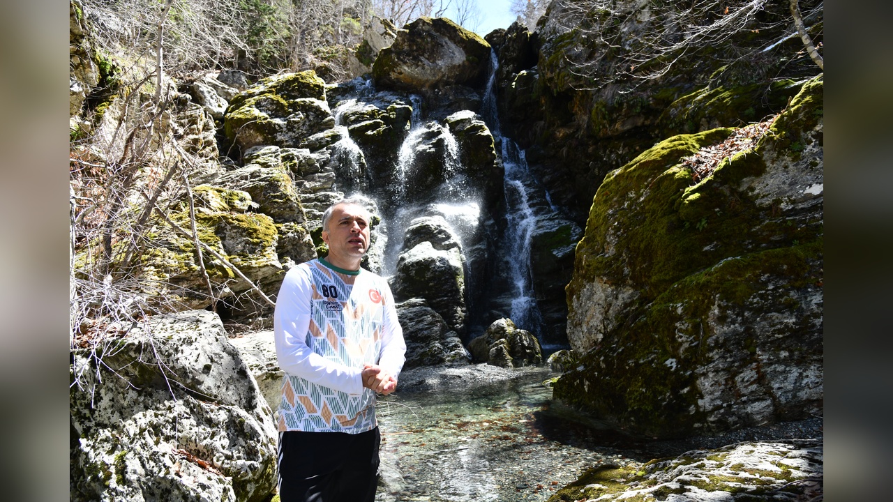 Amanoslar'da Terör Sonrası Görülen Şelale Turistlerin İlgi Odağı Oldu