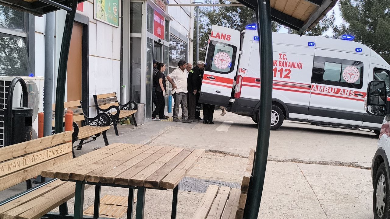 Manisa'da Çapa Makinesi Kazası: Ahmet Ağır Yaralandı