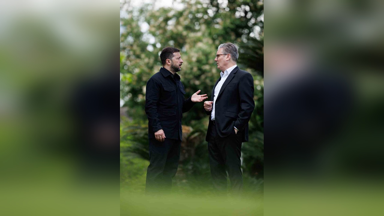 Zelenskiy ve Starmer, Tam Ateşke Konusunda Görüşme Yaptı