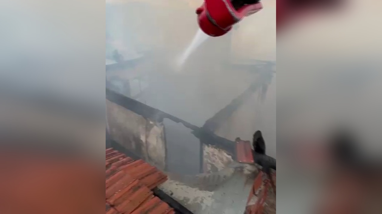 Karabük'te İki Katlı Evde Yangın Paniği