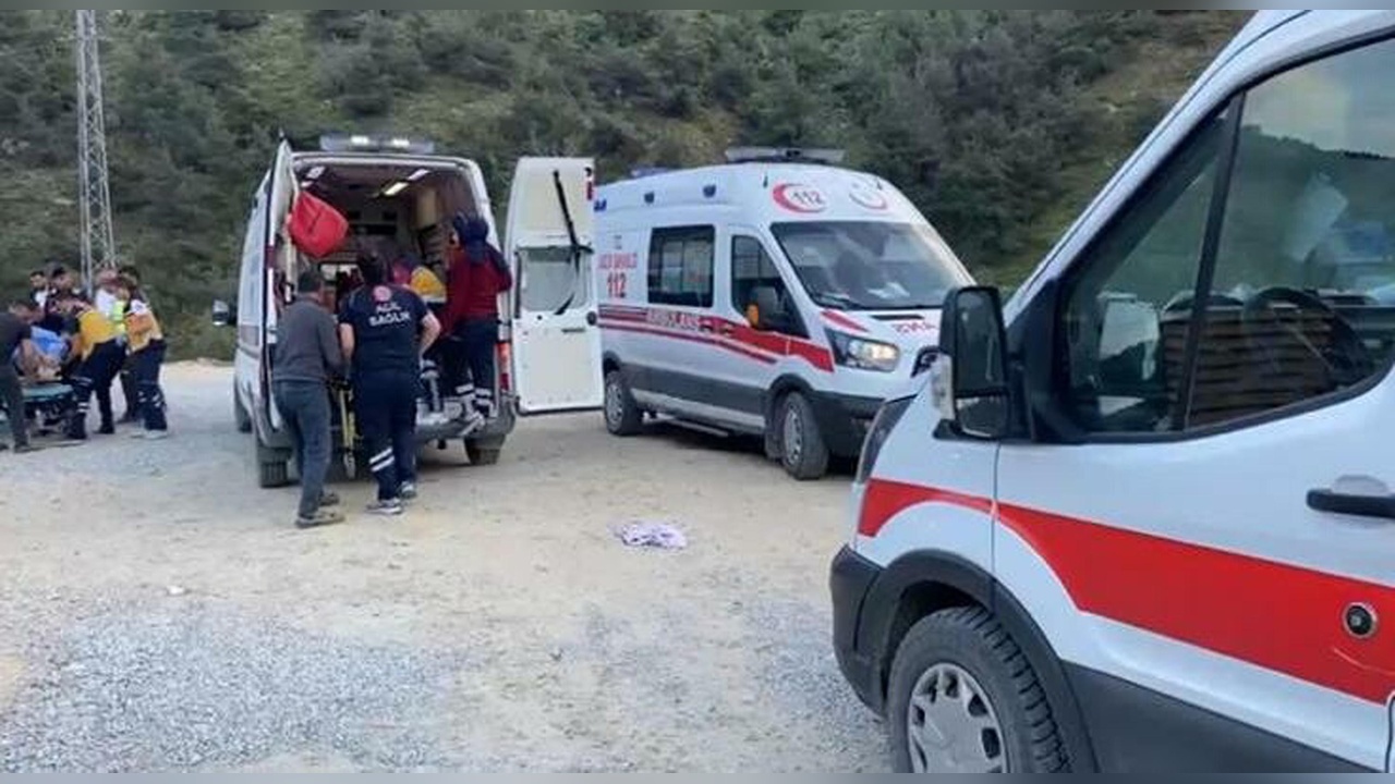 İstanbul'daki Viyadük İnşaatında Demir Çöktü, 9 Yaralı