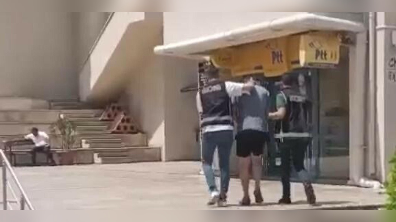 Marmaris'te Sahte Dövizle Alışveriş Yapan Turist Sınır Dışı Edildi