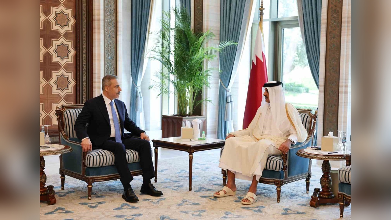 Dışişleri Bakanı Fidan, Katar Emiri Hamed Al Thani ile Görüştü