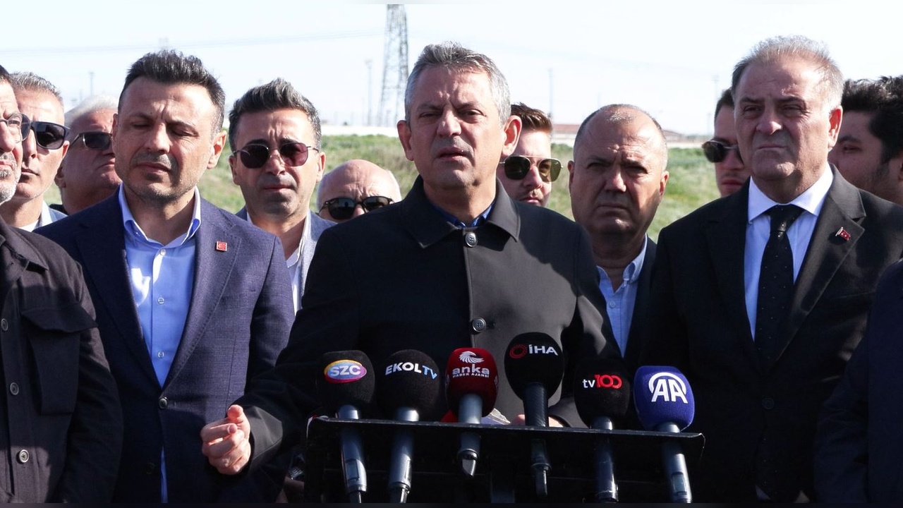 Özel, Silivri'deki Tutuklu İmamoğlu ve Diğerlerini Ziyaret Etti: 'İddianame Bomboş'