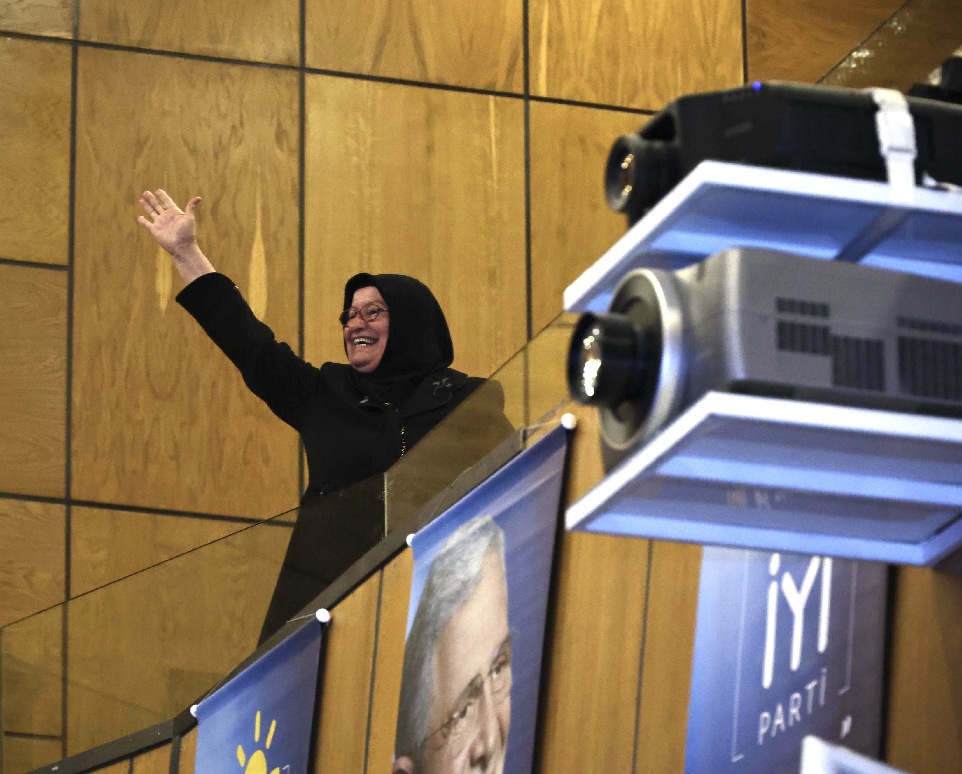 Rizeli kadından İYİ Parti Lideri Müsavat Dervişoğlu'na: Sen sakın Tayyib’e yanaşma!