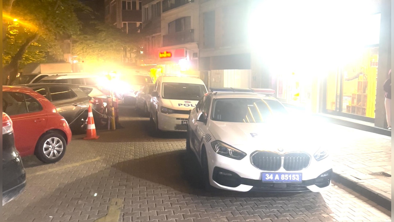 Beşiktaş'ta 27 Yaşındaki Emlakçı Çalışanı Evinde Ölü Bulundu