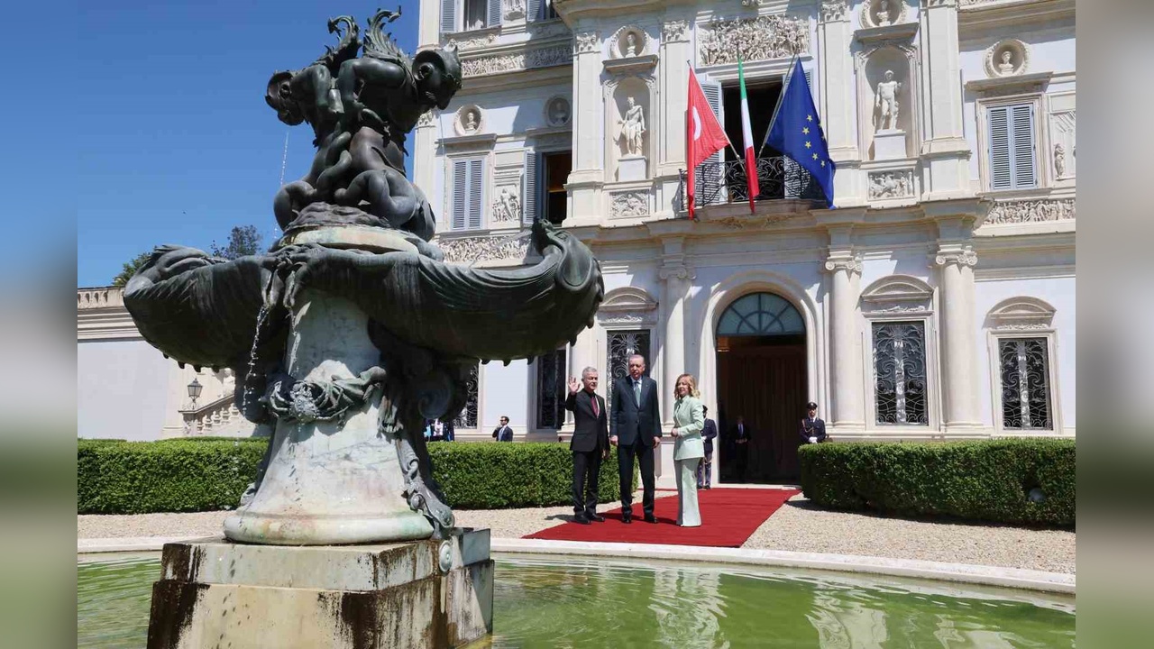 Cumhurbaşkanı Erdoğan, Roma’da Resmi Törenle Karşılandı