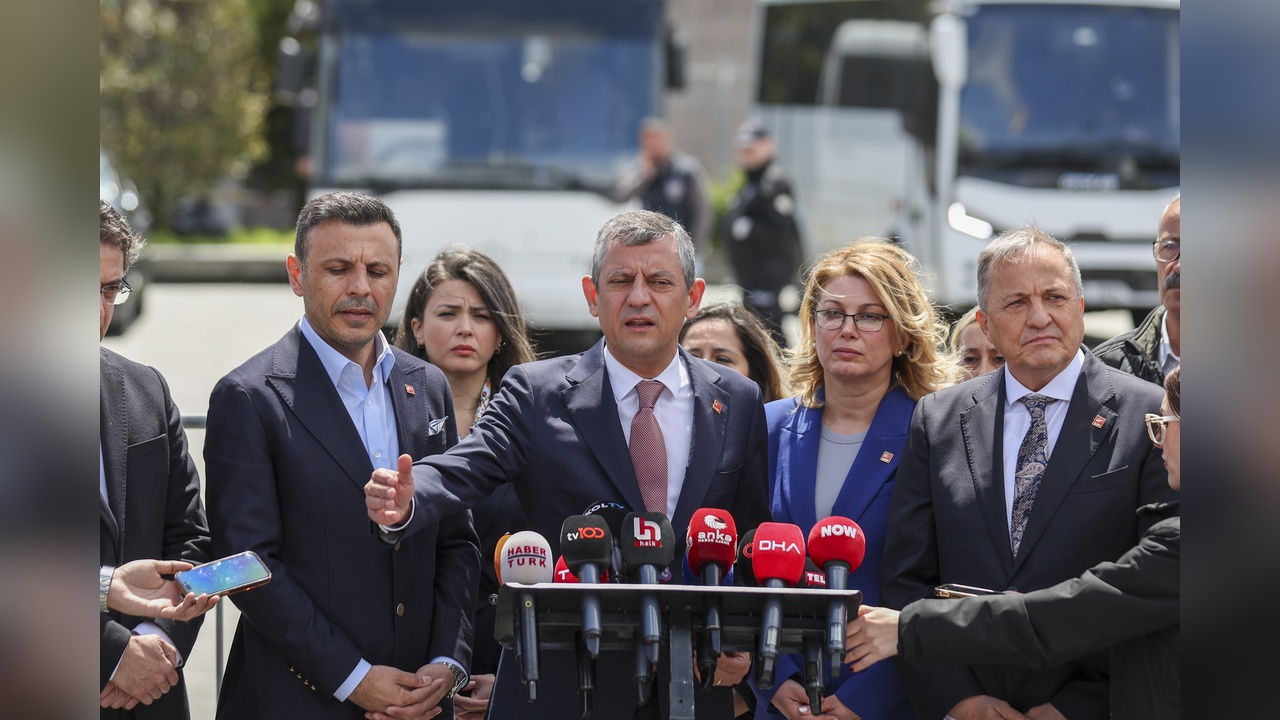 Özgür Özel: Süreci Sabırla ve Yakından İzliyoruz