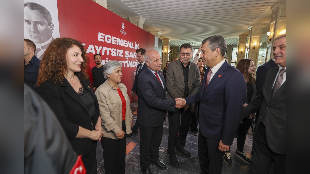 Özgür Özel Saraçhane'de Önemli Açıklamalarda Bulundu