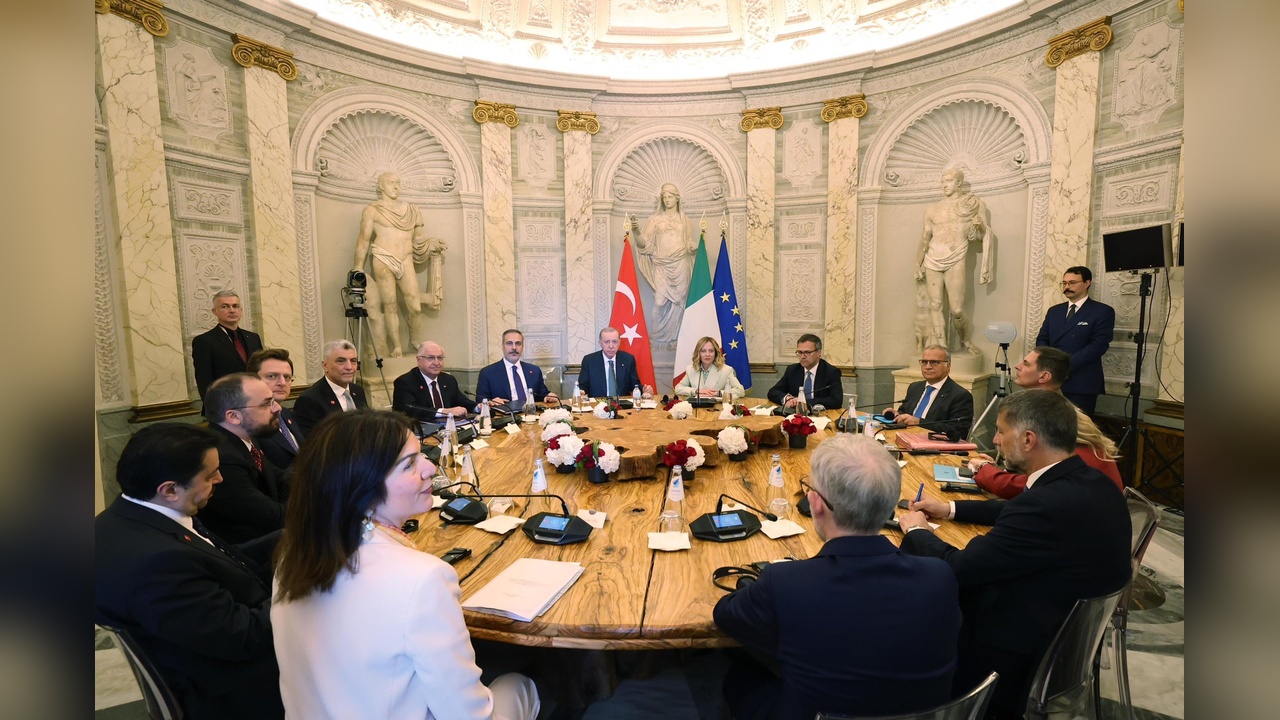 Bakan Bolat, Türkiye-İtalya Stratejik İş Birliğinin Avrupa ve Akdeniz Ekonomisine Katkısını Vurguladı