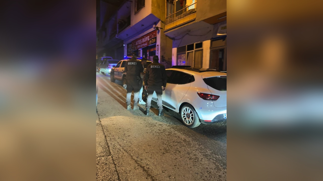 İzmir'de 3 Bin Aranan Şüpheli Yakalandı, Binin Üzerinde Kişi Cezaevine Gönderildi