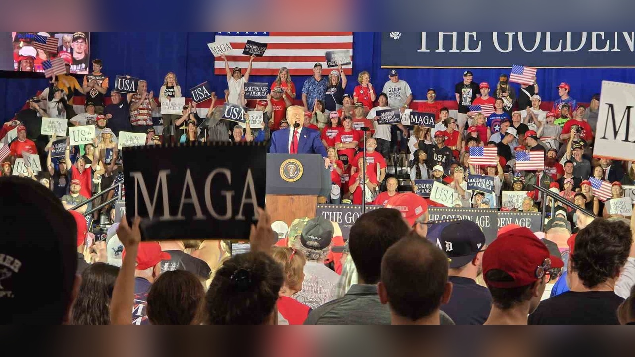 Trump, Başkanlığının 100. Gününü Michigan’da Coşkuyla Kutladı