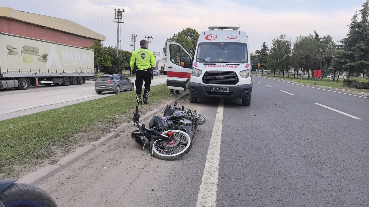Bursa'da 'Dur' İhtarına Uymayan Motosikletli Kaza Sonrası Yakalandı