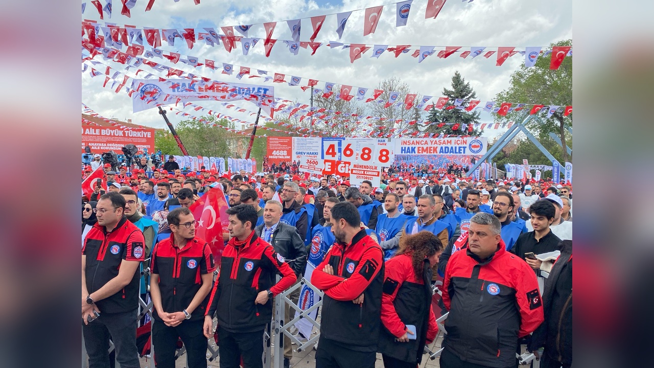 MEMUR-SEN, Ankara'da 1 Mayıs Emek ve Dayanışma Günü'nü Kutladı