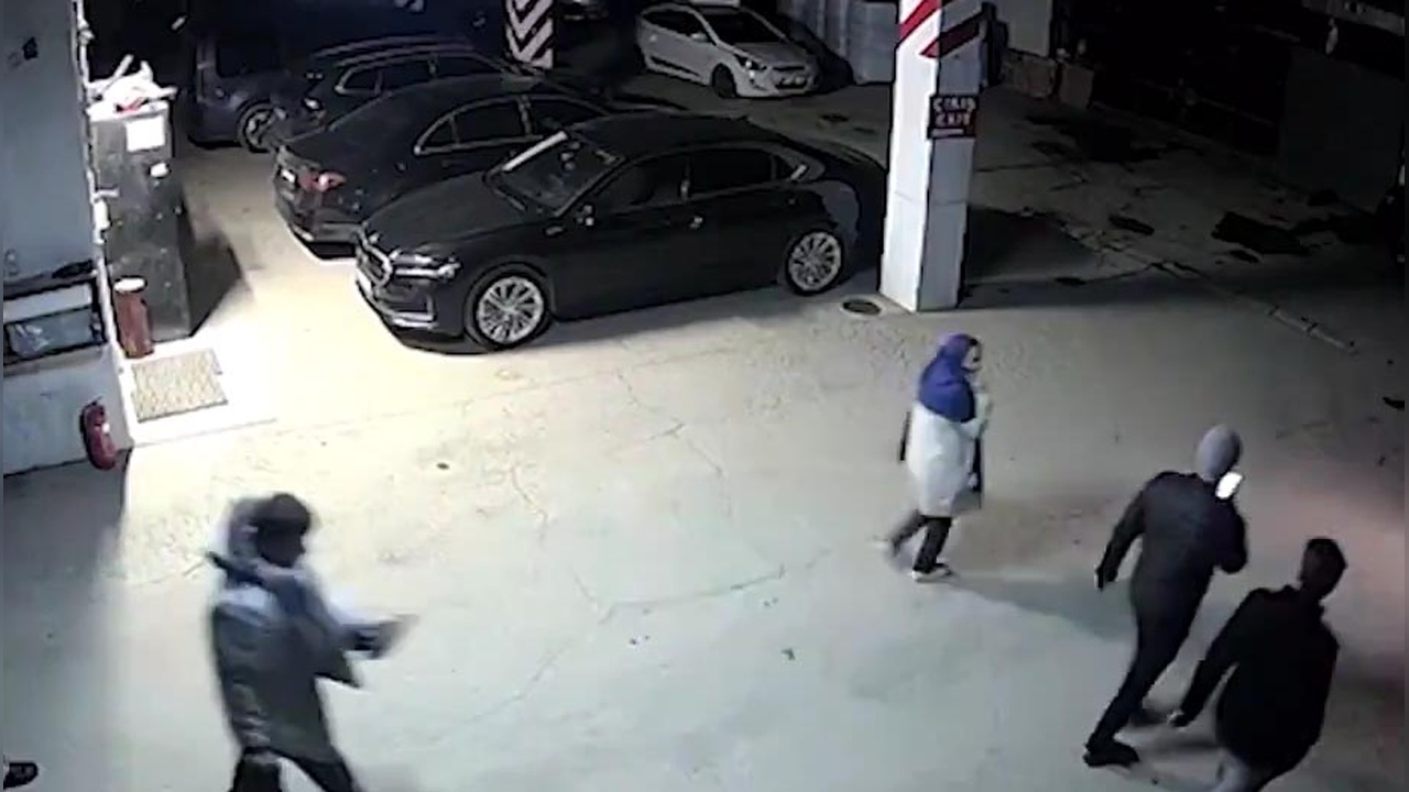 78 Kişinin Hayatını Kaybettiği Otel Yangınında Çalışanların Kurtarma Çabaları Kamerada