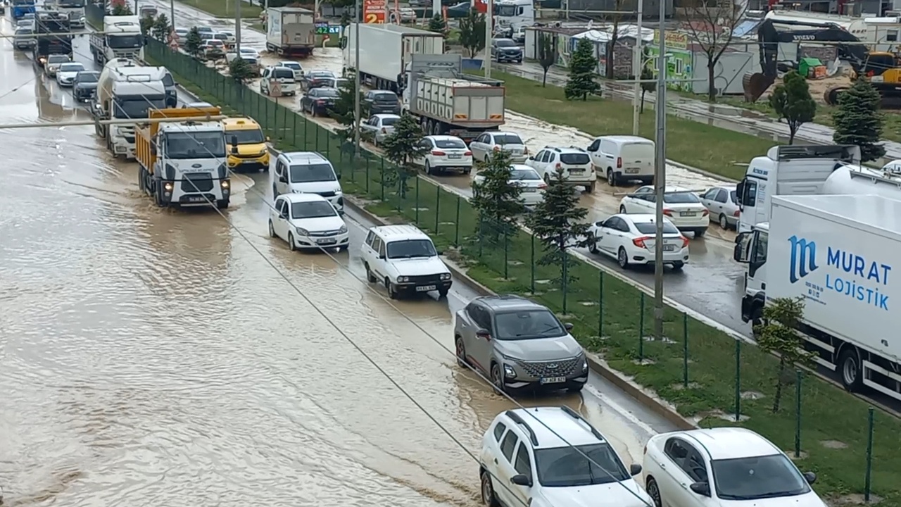 Malatya'yı Etkisi Altına Alan Sağanak Yağışlar Şehri Olumsuz Etkiledi
