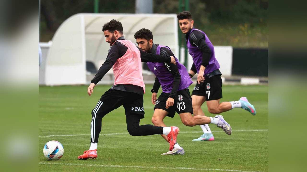 Beşiktaş, Fenerbahçe Derbisi Öncesi Hazırlıklarını Yoğunlaştırdı