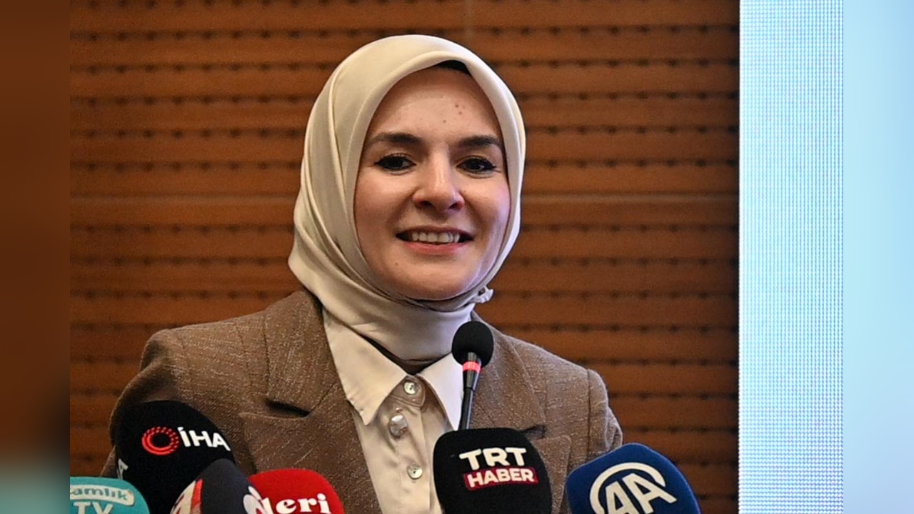 Bakan Göktaş: Aile ve Gençlik Fonu'na Başvuran Gençlerin Sayısı 100 Bini Geçti