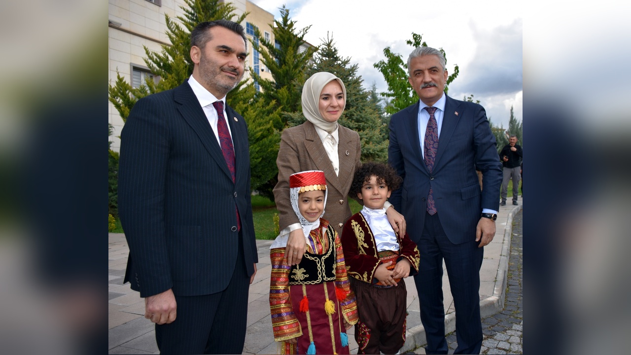 Bakan Göktaş: Aile ve Gençlik Fonu'na Başvuran Gençlerin Sayısı 100 Bini Geçti