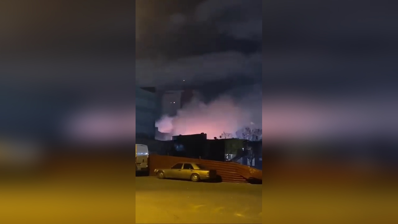 Zeytinburnu Sanayi Sitesinde Çıkan Yangın Korkuttu